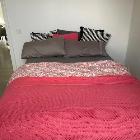 Bright & Modern 2 Bedroom Near Appartement *