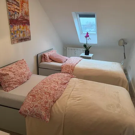 Bright & Modern 2 Bedroom Near Appartement *